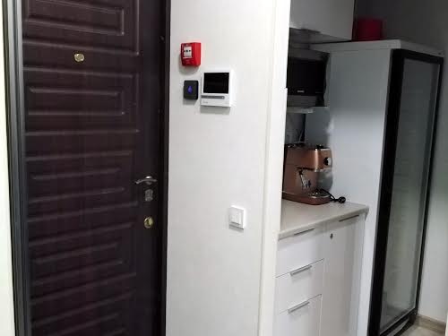 комерційна за адресою Генуезька вул., 3В