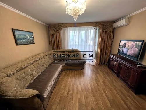 квартира за адресою Дніпровська набережна вул., 13