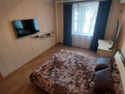 квартира за адресою Космонавтів вул., 146б