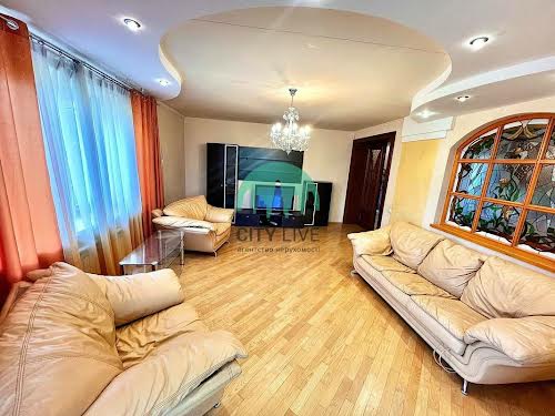 квартира по адресу Карпатської Січі ул., 8