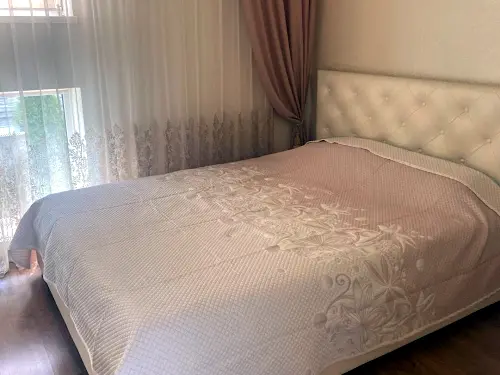 будинок за адресою Урожайна вул., 19