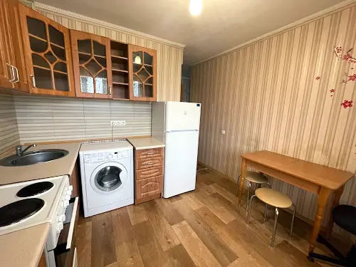 квартира за адресою Академіка Глушкова просп., 18