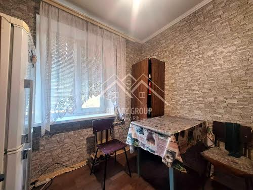 квартира за адресою Степана Тільги вул. (Революційна), 18