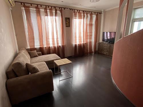 квартира за адресою Срібнокільська вул., 3 б