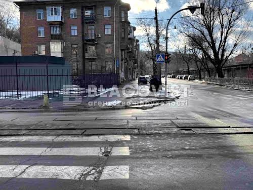 квартира за адресою Нижньоюрківська вул., 3