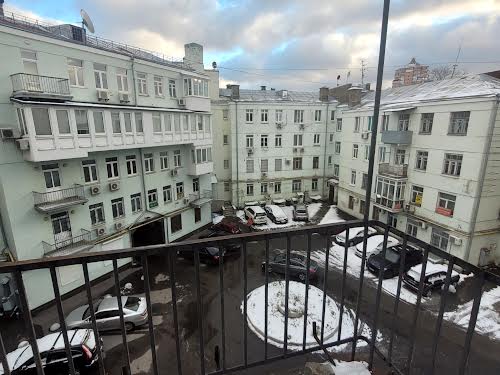 квартира за адресою Михайла Грушевського вул., 28/2