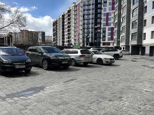 квартира за адресою Макогона вул., 25