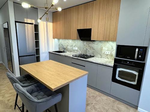 квартира за адресою Домбровського вул., 75
