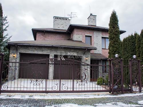 дом по адресу вул.Молодіжна