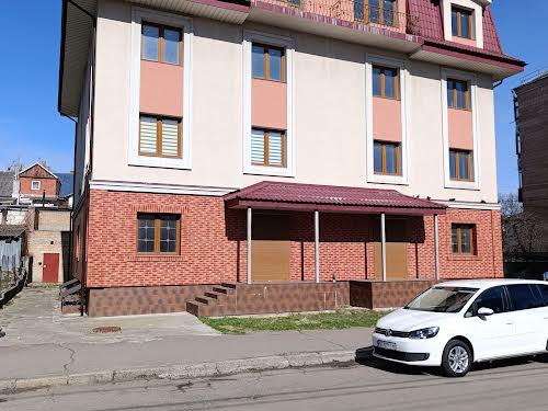 комерційна за адресою вул. Пересопницька, 170