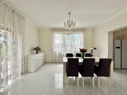 будинок за адресою с. Гатне, Кленова вул., 10