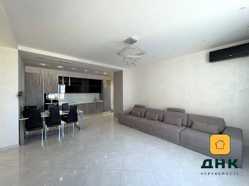 квартира за адресою Літературна вул., 1А