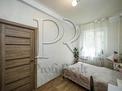 квартира за адресою Авіаконструктора Антонова вул., 4