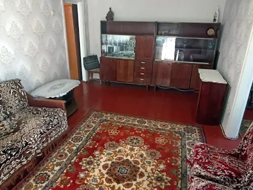 квартира по адресу Строителей ул., 27
