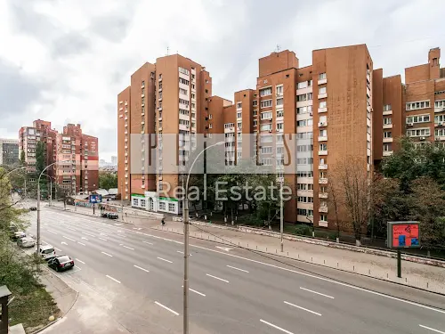 квартира за адресою Антоновича вул. (Горького), 131