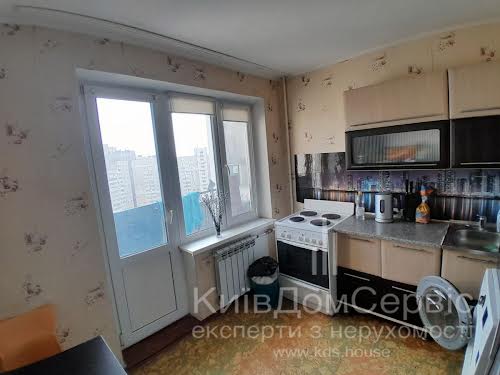 квартира за адресою Академіка Глушкова просп., 18