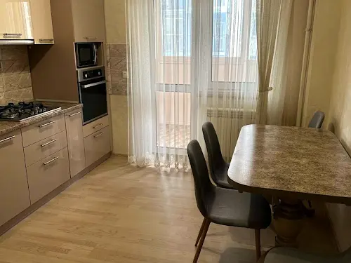 квартира за адресою Залізнична вул., 15