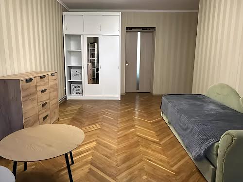 квартира за адресою Української Перемоги вул. (Академіка Сахарова), 31