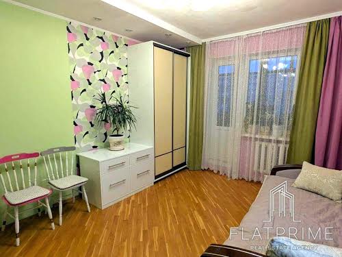 квартира за адресою Рональда Рейгана вул., 10