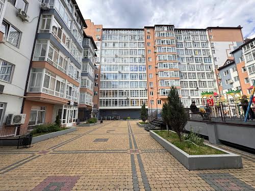 квартира за адресою Андрія Мельника вул., 10