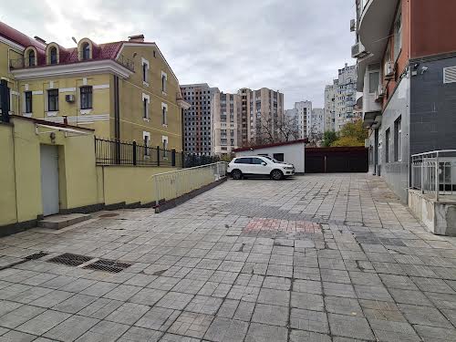 квартира за адресою Коніського, 44