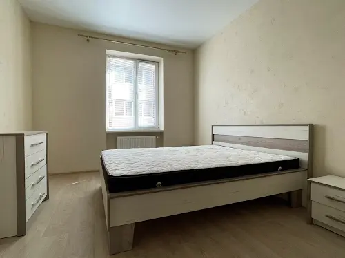 квартира за адресою Лісова вул., 42