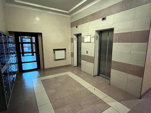 квартира за адресою Євгена Коновальця вул. (Щорса), 36б