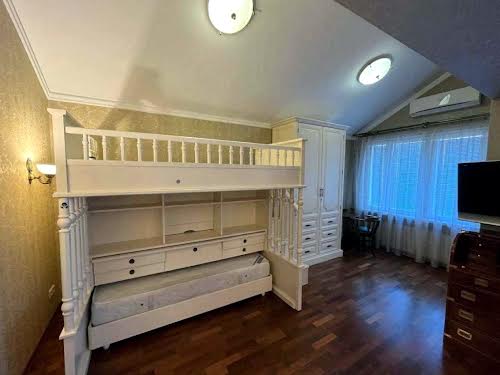 будинок за адресою Київська вул., 4