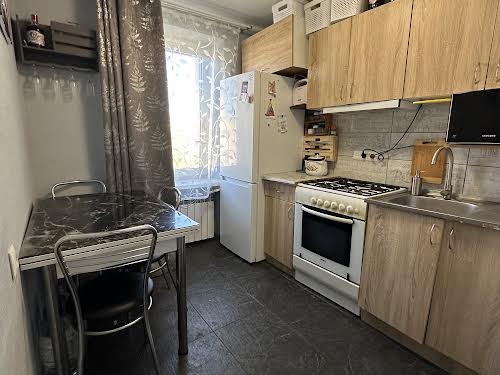 квартира по адресу Ильфа и Петрова ул., 17/2