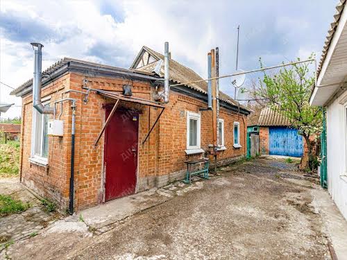 будинок за адресою Центральна, 1
