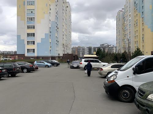 квартира за адресою Боголюбова вул., 33