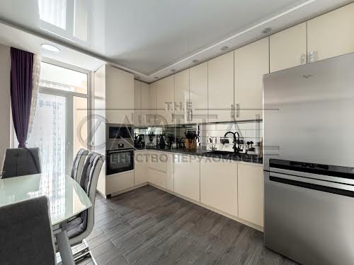 квартира за адресою Регенераторна вул., 4