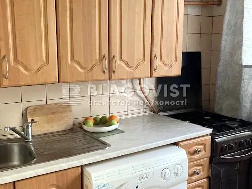 квартира за адресою Леся Курбаса просп., 18