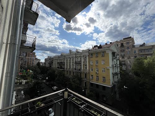 квартира за адресою Заньковецької вул., 5/2