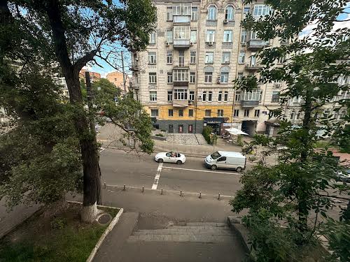 коммерческая по адресу Саксаганского ул., 63/28