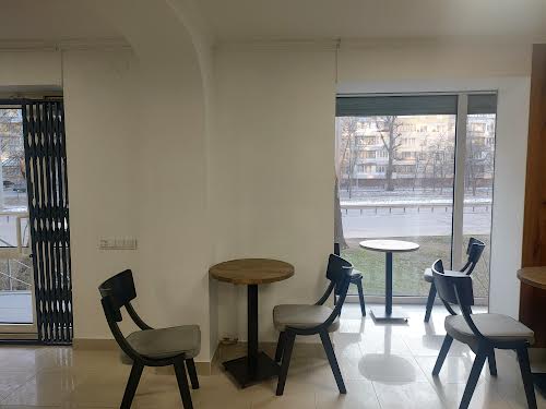 комерційна за адресою Героїв просп., 23