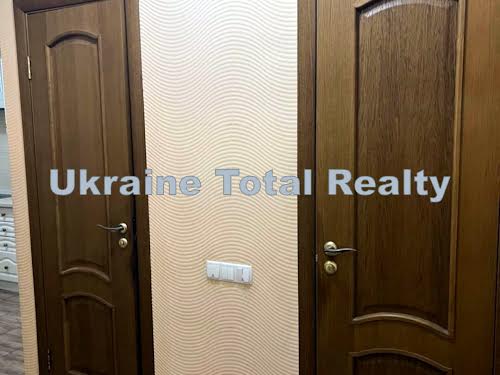 квартира за адресою Анни Ахматової вул., 19