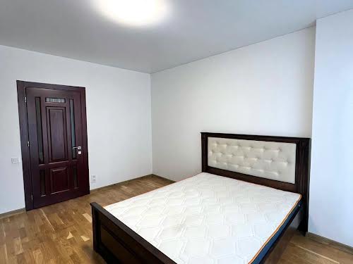 квартира за адресою Залізнична вул., 9