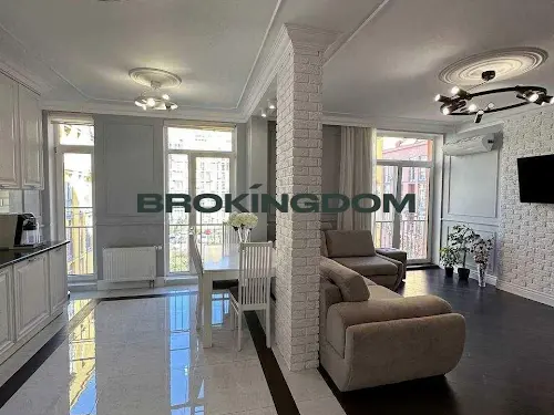 квартира за адресою Регенераторна вул., 4