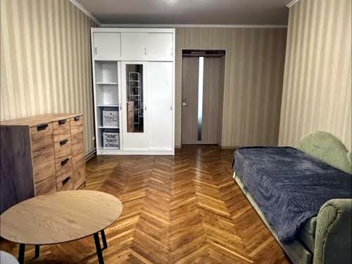квартира за адресою Української Перемоги вул. (Академіка Сахарова), 23