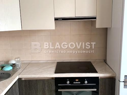 квартира за адресою Соснова вул., 10