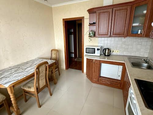 квартира за адресою Верховинна вул., 35