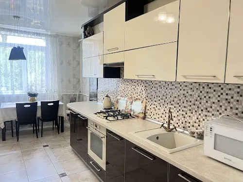 квартира за адресою майдан Героїв Небесної Сотні пл. (Руднєва майдан), 14/1