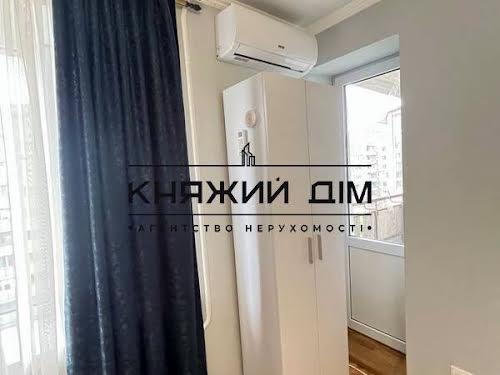 квартира за адресою Машинобудівна вул., 8