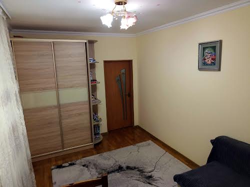 квартира за адресою Галицька вул., 64в