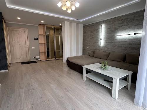 квартира за адресою Сержанта Жужоми вул., 1