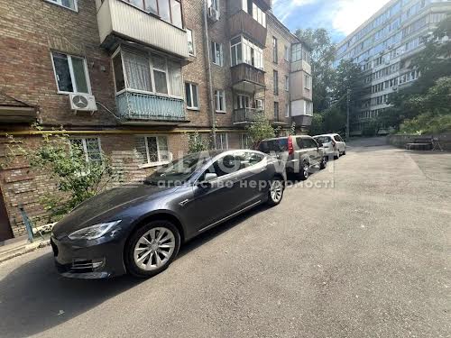 квартира за адресою Голосіївський просп. (40-річчя Жовтня), 74