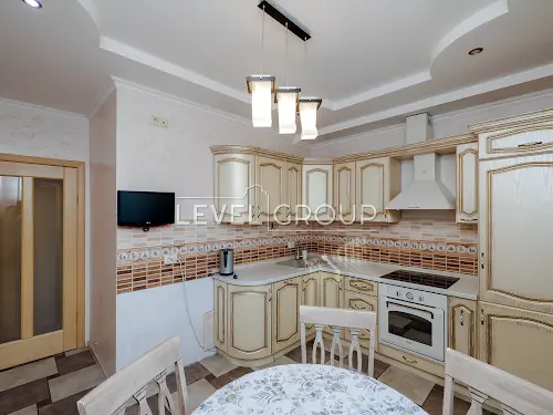 квартира за адресою Василя Симоненка вул., 5