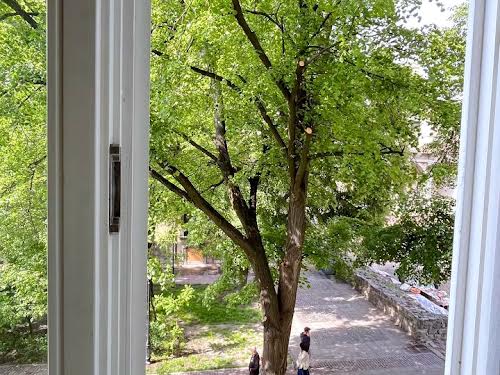 квартира за адресою Підвальна вул., 9