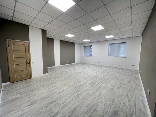 комерційна за адресою Миколи Руденка вул. (Руденка), 15д